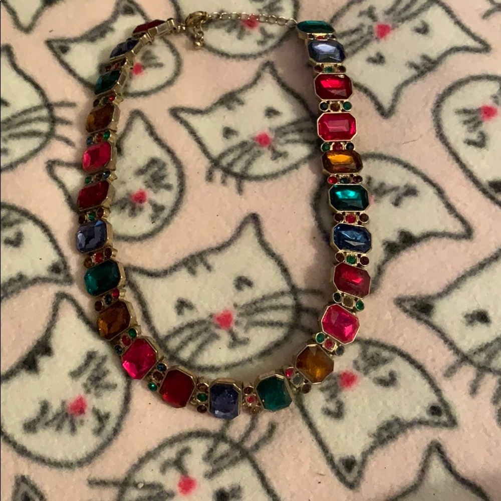 Multi colored vintage looking necklace
